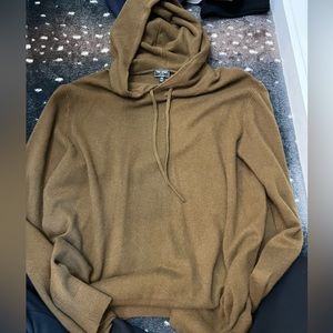 Long sleeve, hooded, cashmere sweater